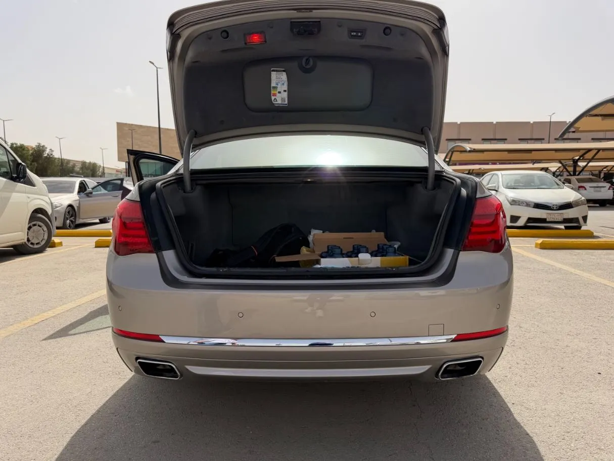 Car image 22