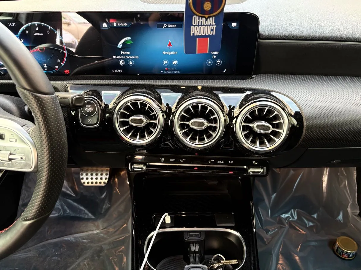 Car image 20