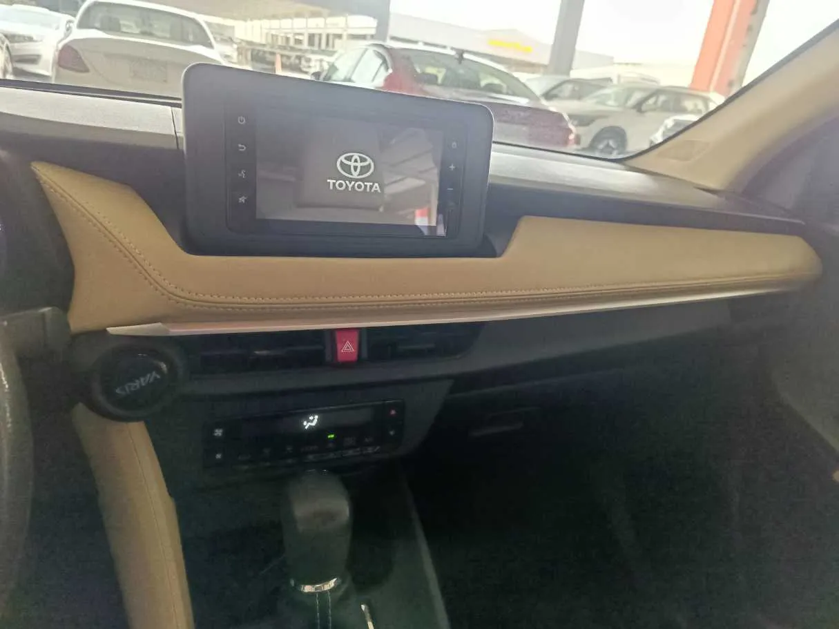 Car image 15