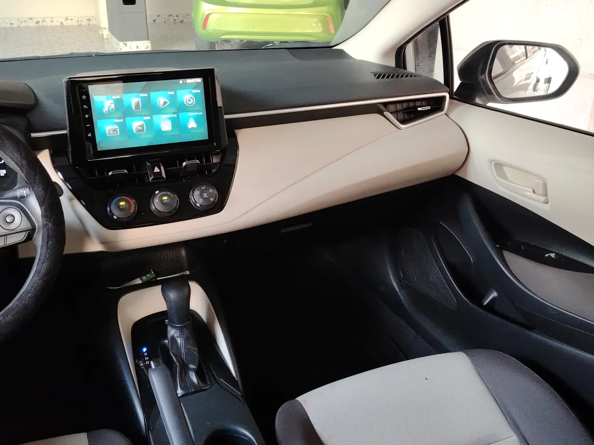 Car image 21