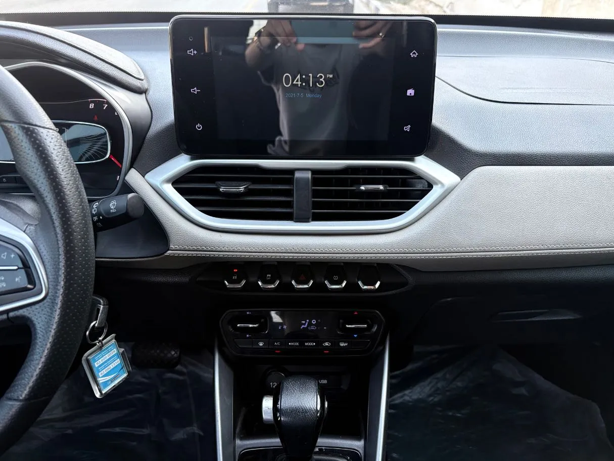 Car image 20