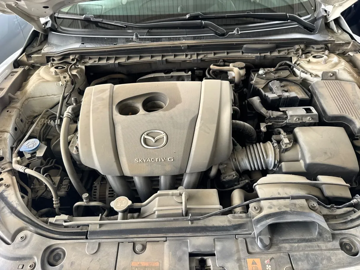 Car image 18