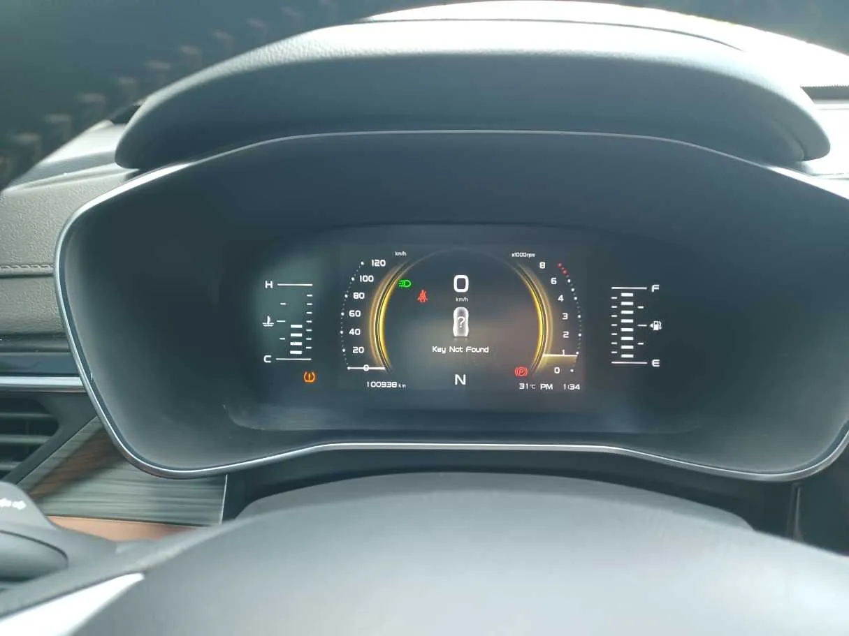Car image 17
