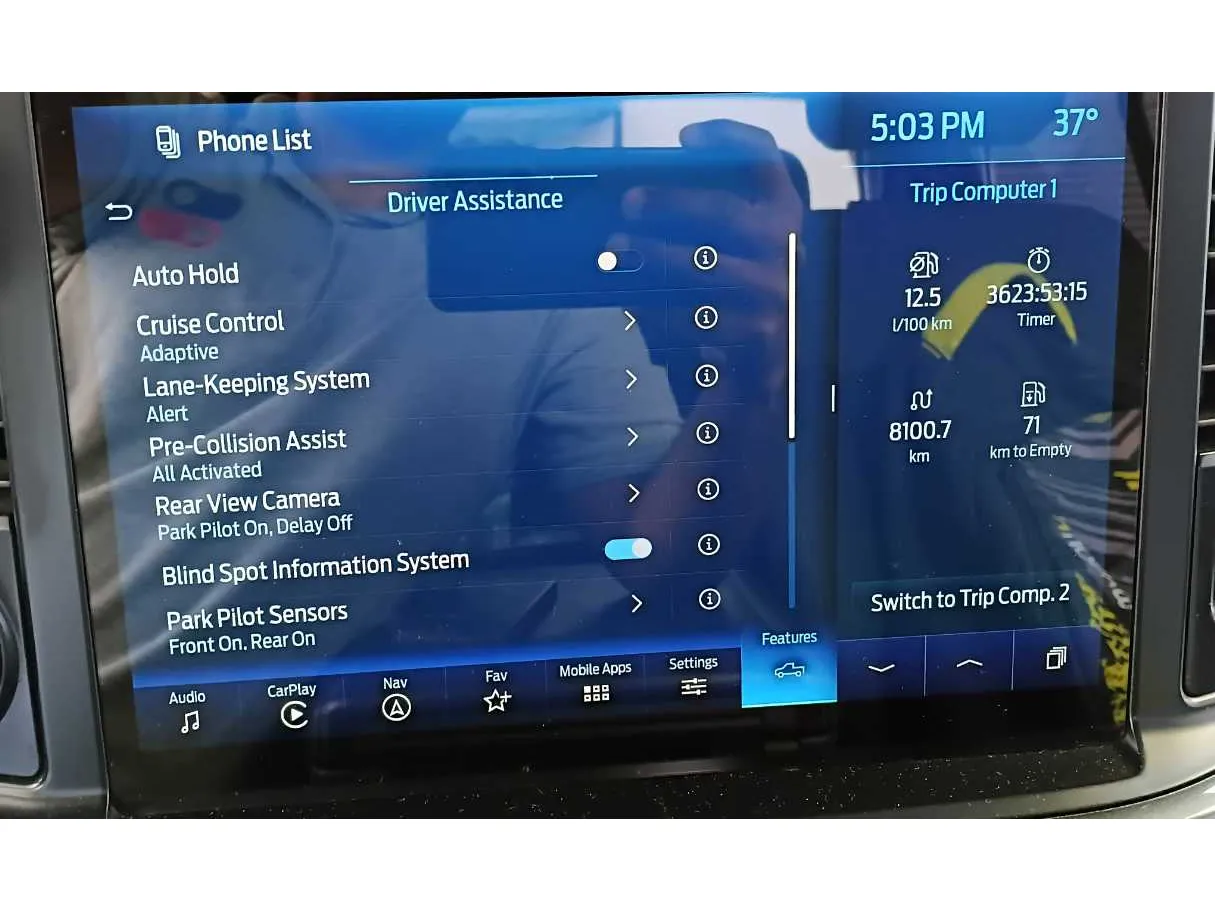 Car image 19
