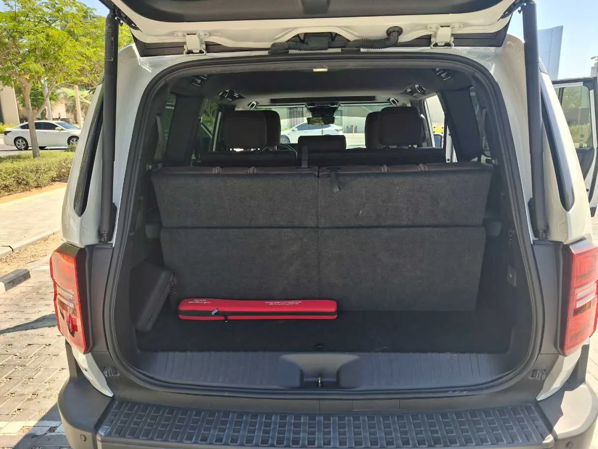 Car image 23
