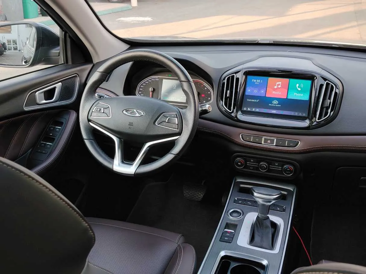 Car image 26