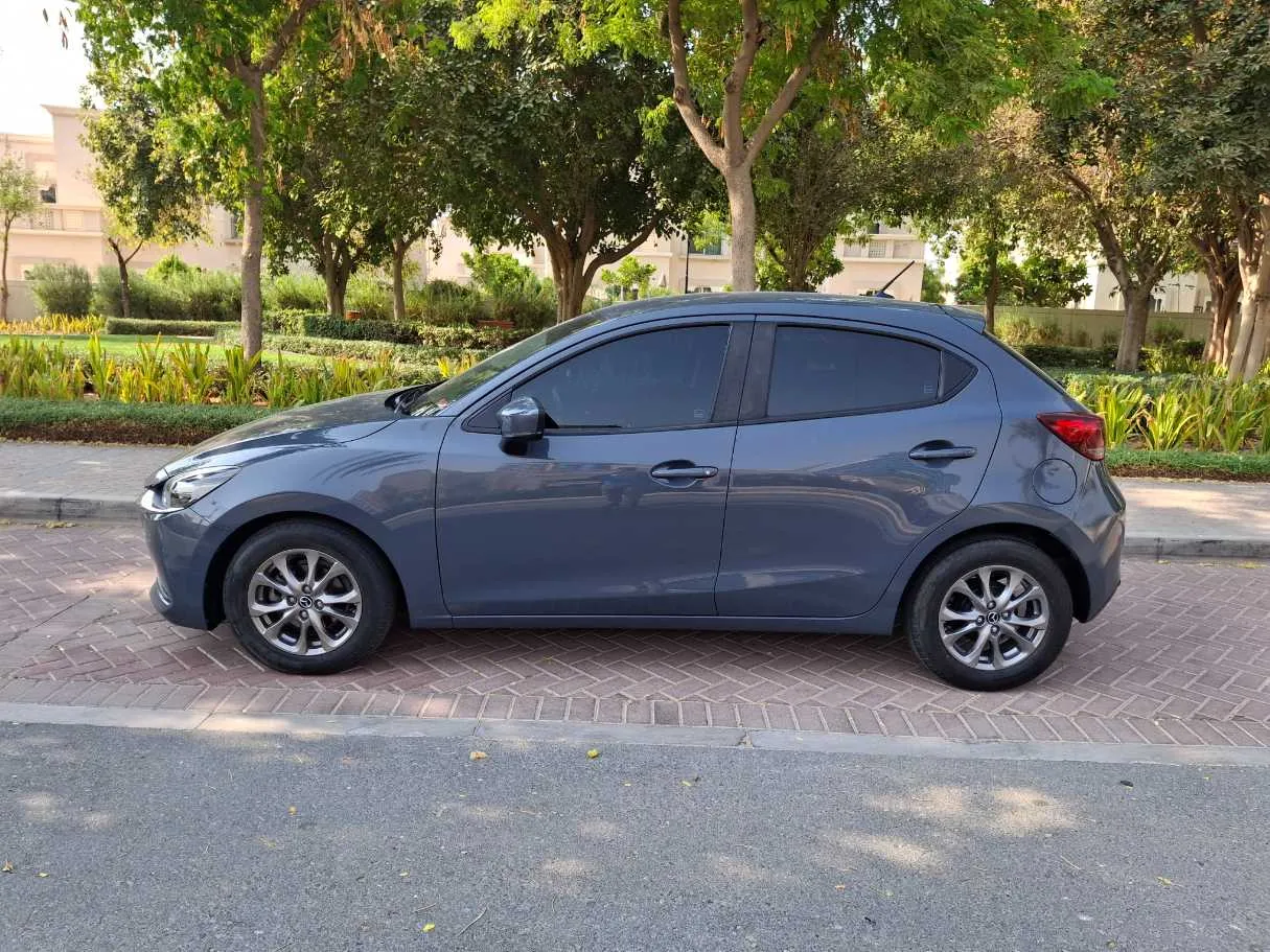 Car image 8