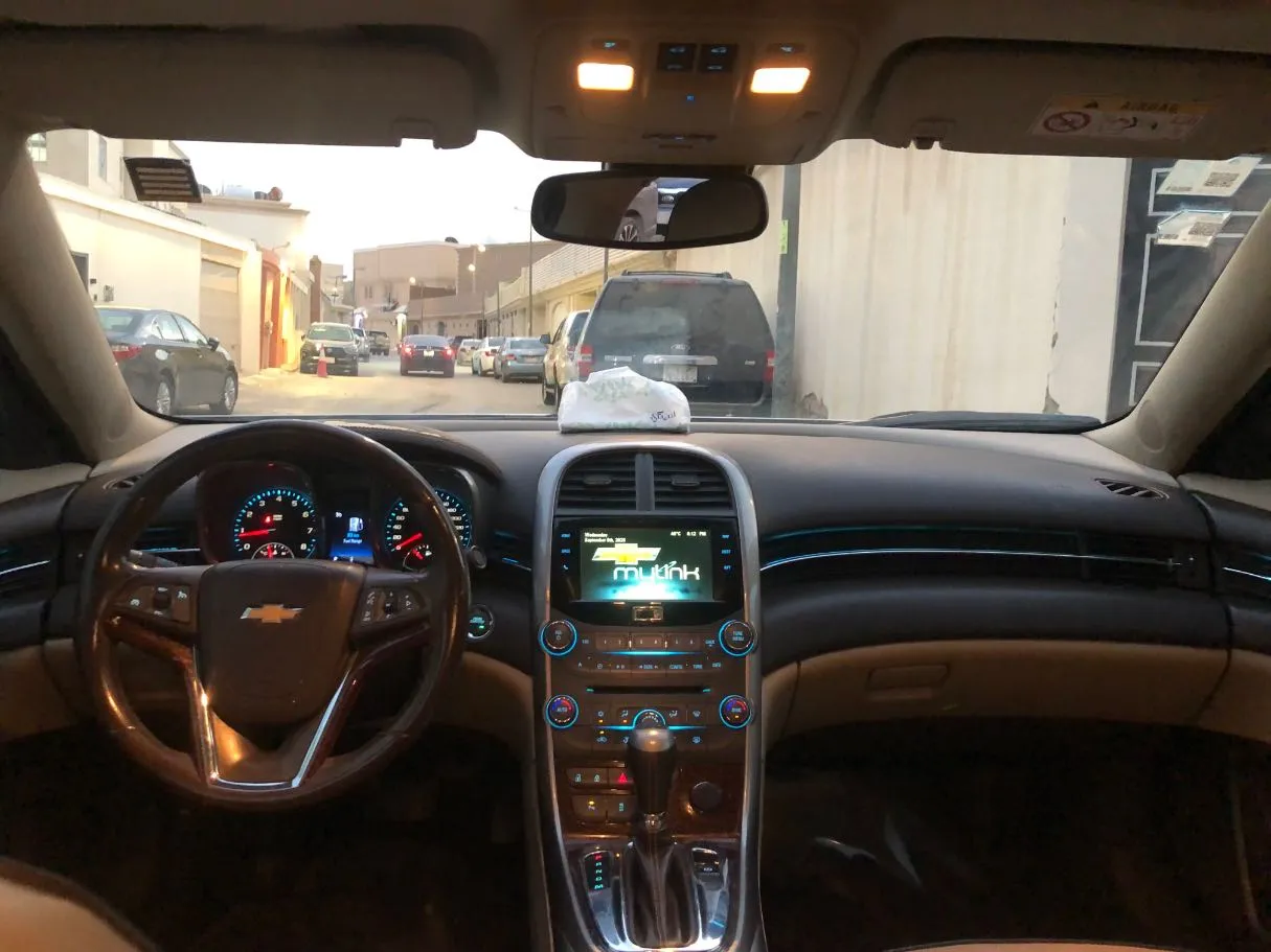 Car image 16