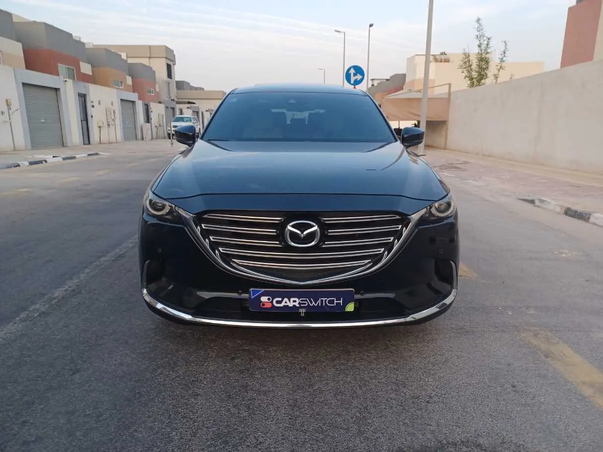 Car image 2