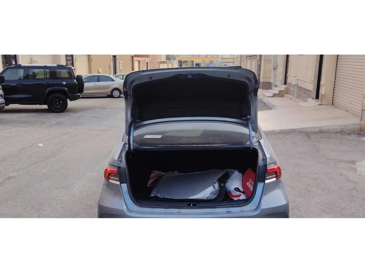 Car image 20
