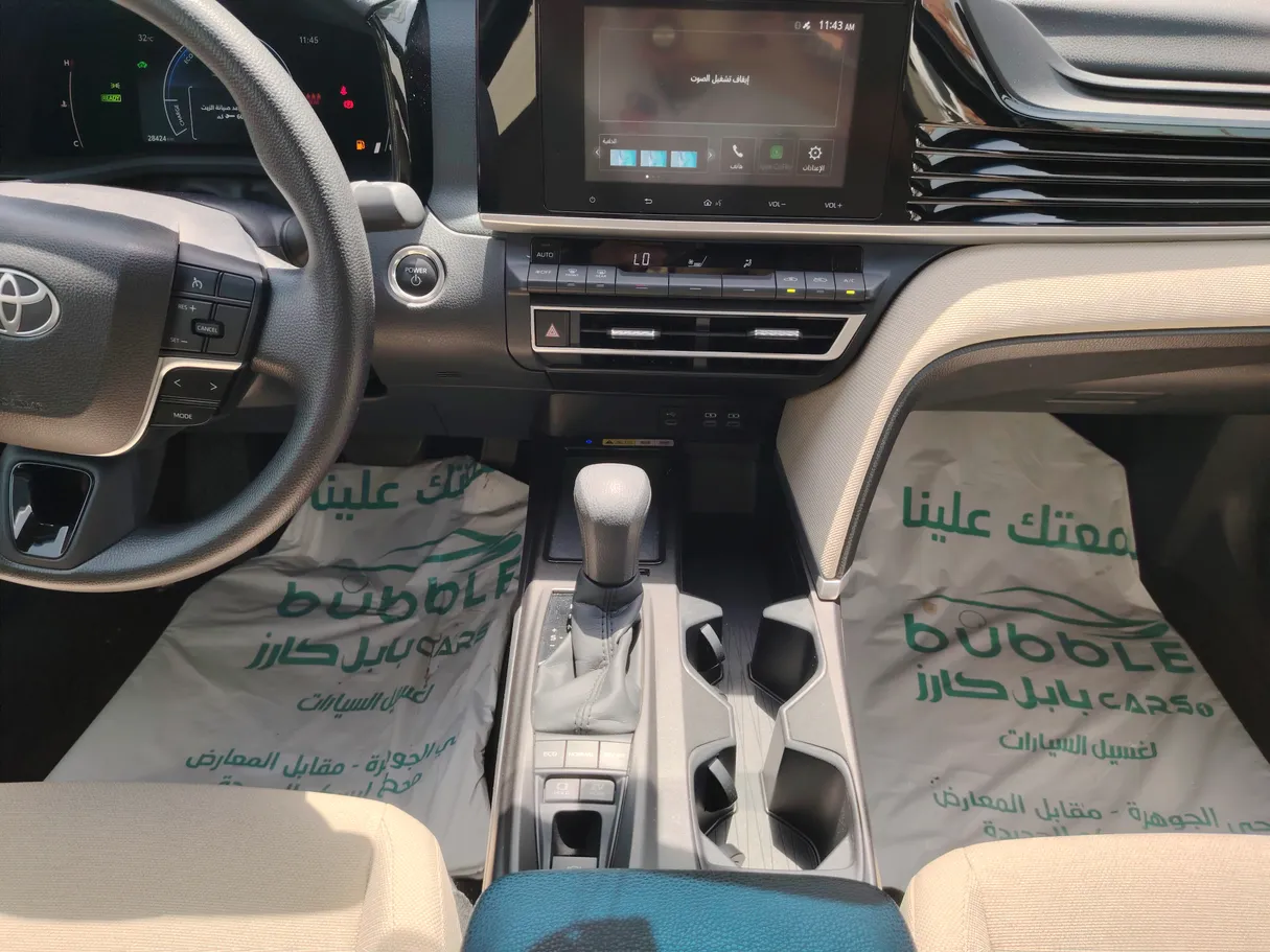Car image 24