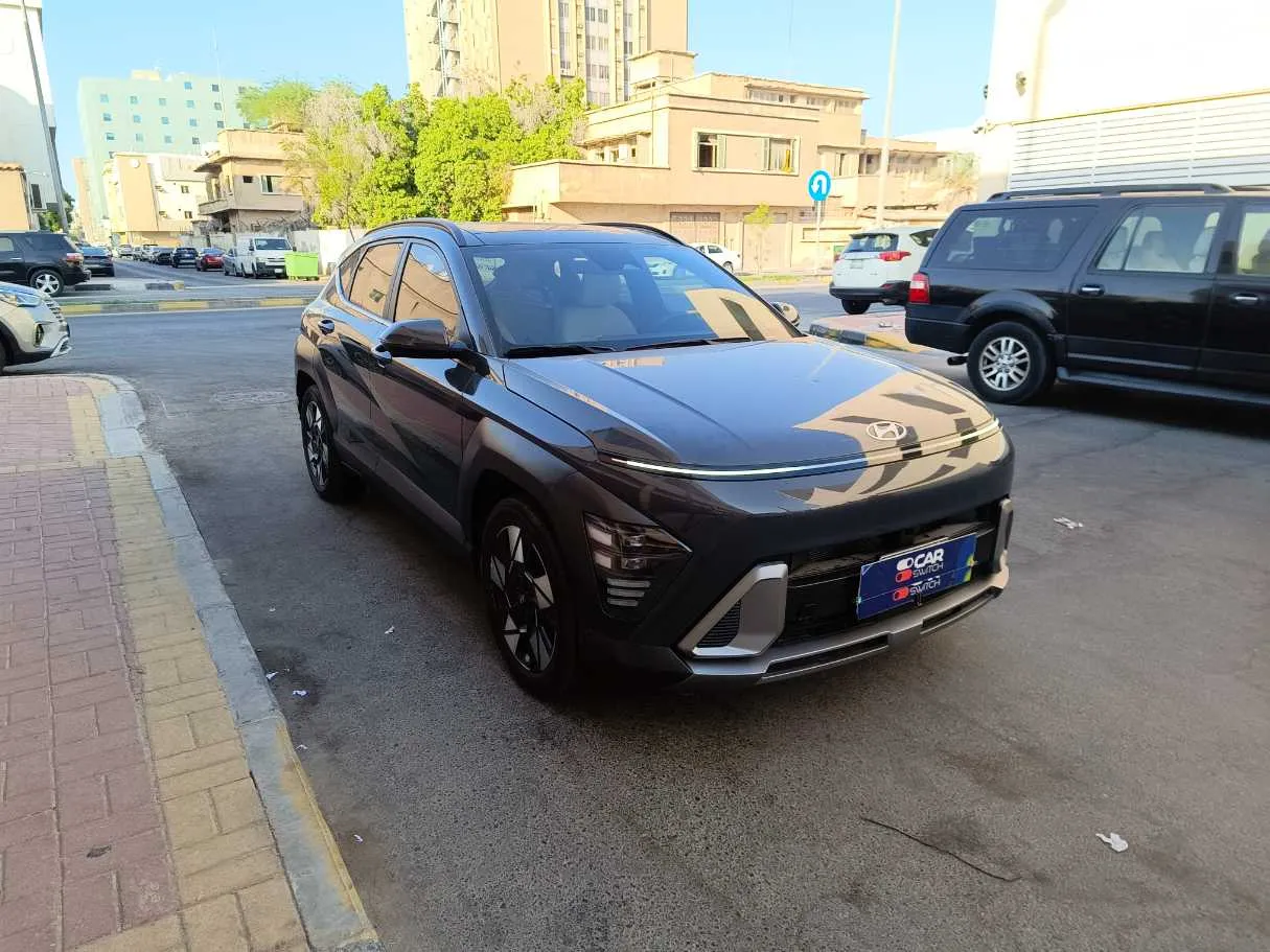 Car image 3