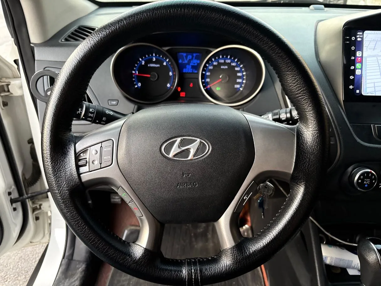Car image 23