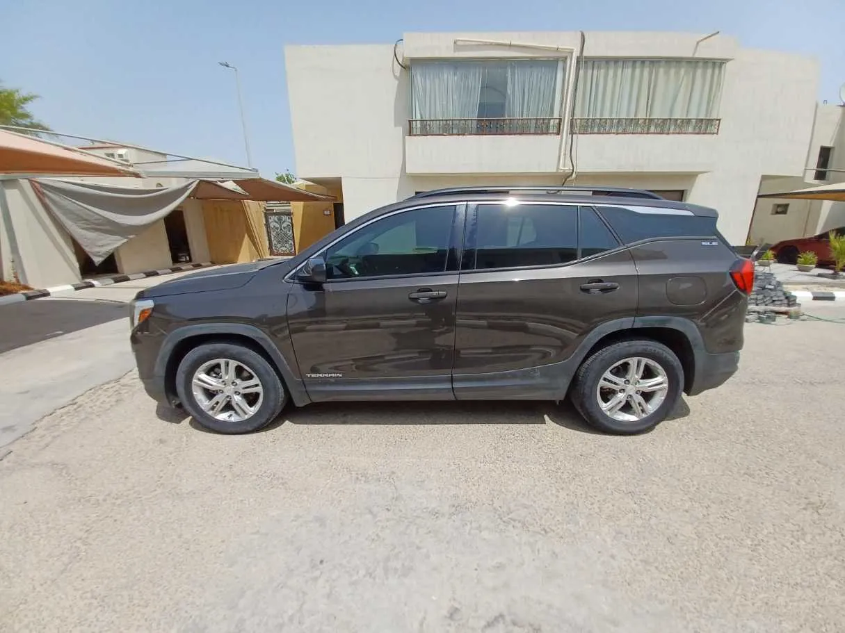 Car image 8