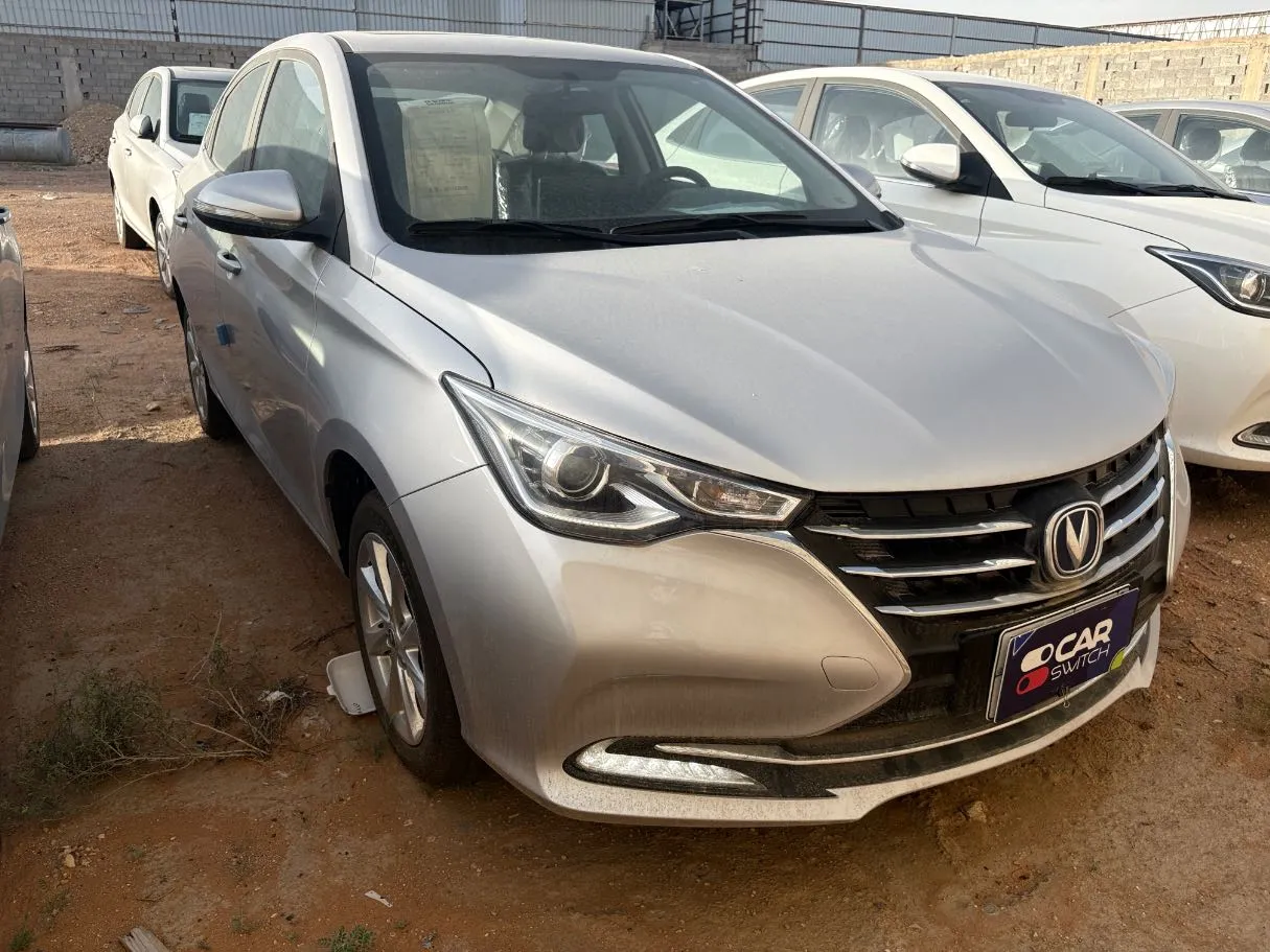 Car image 3