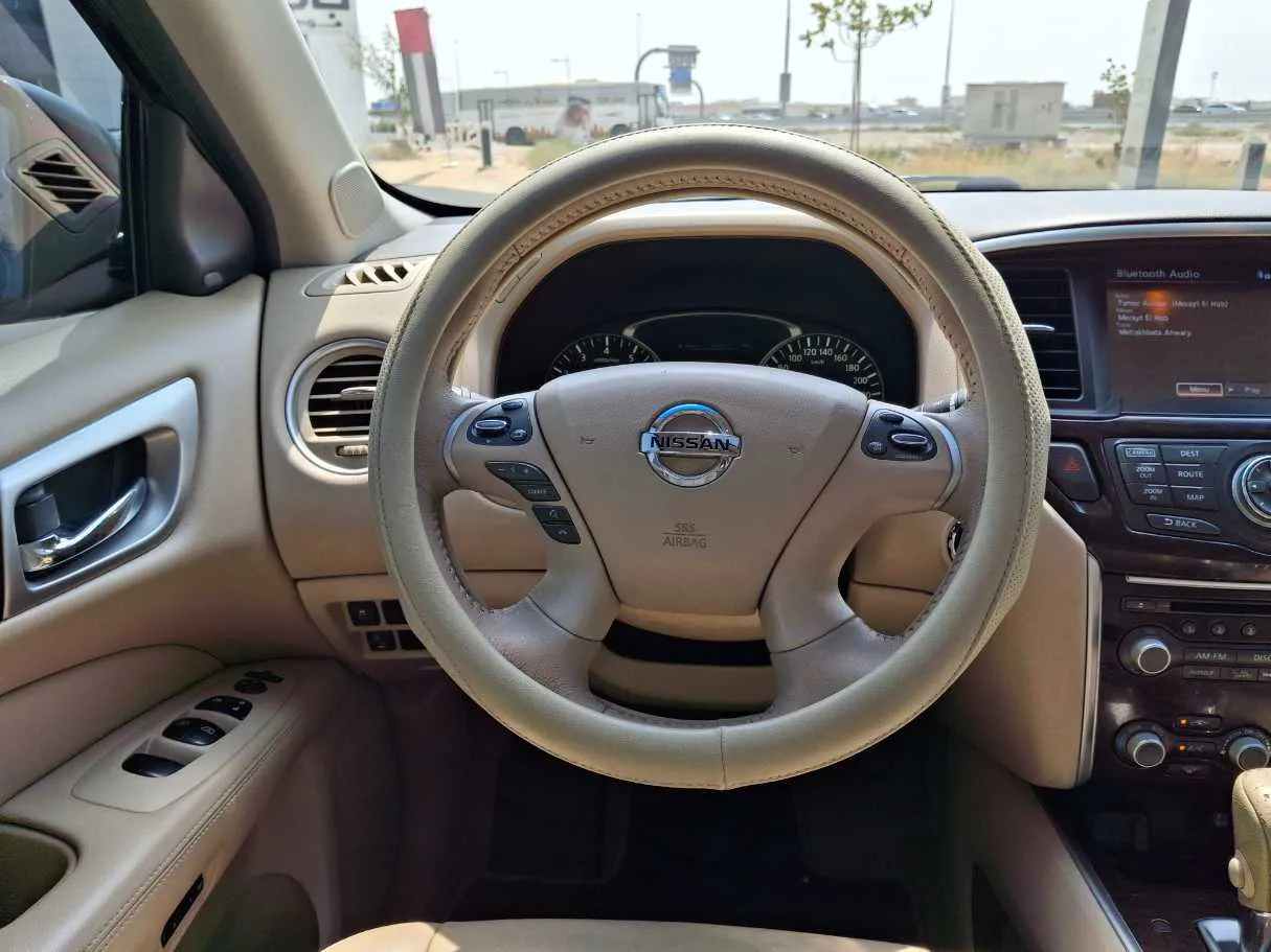 Car image 17
