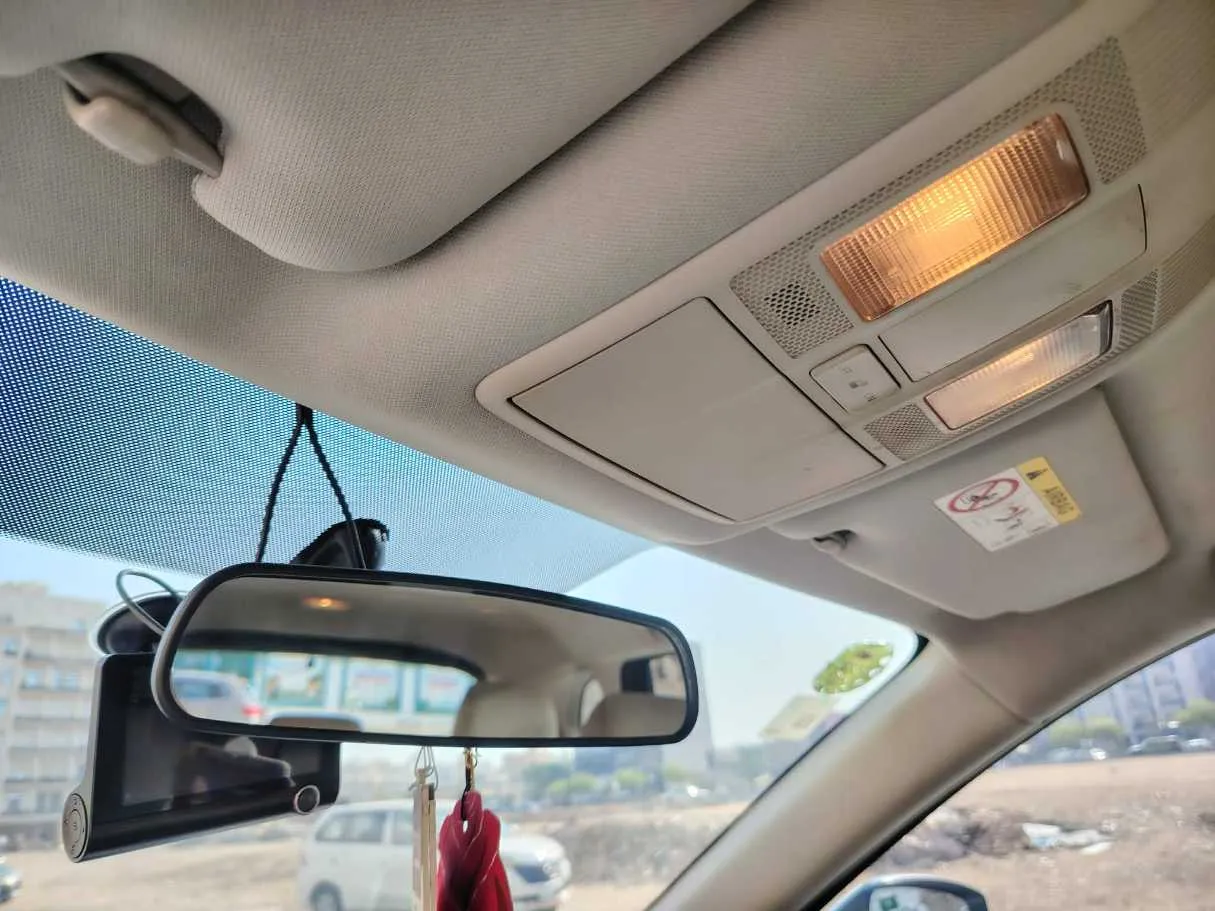 Car image 35