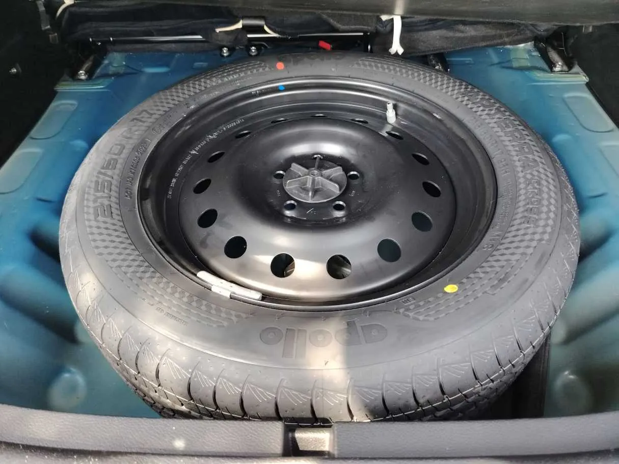 Car image 45
