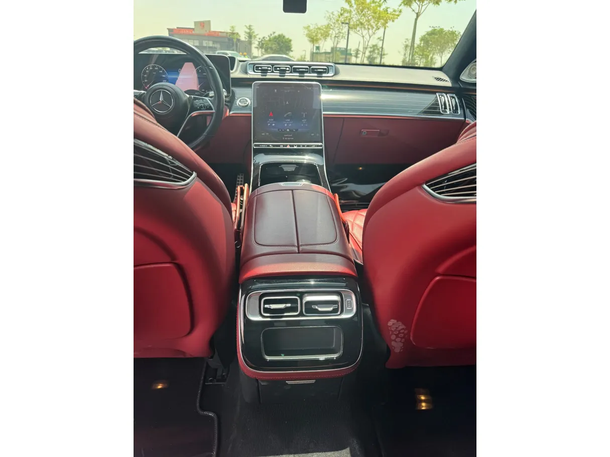 Car image 20