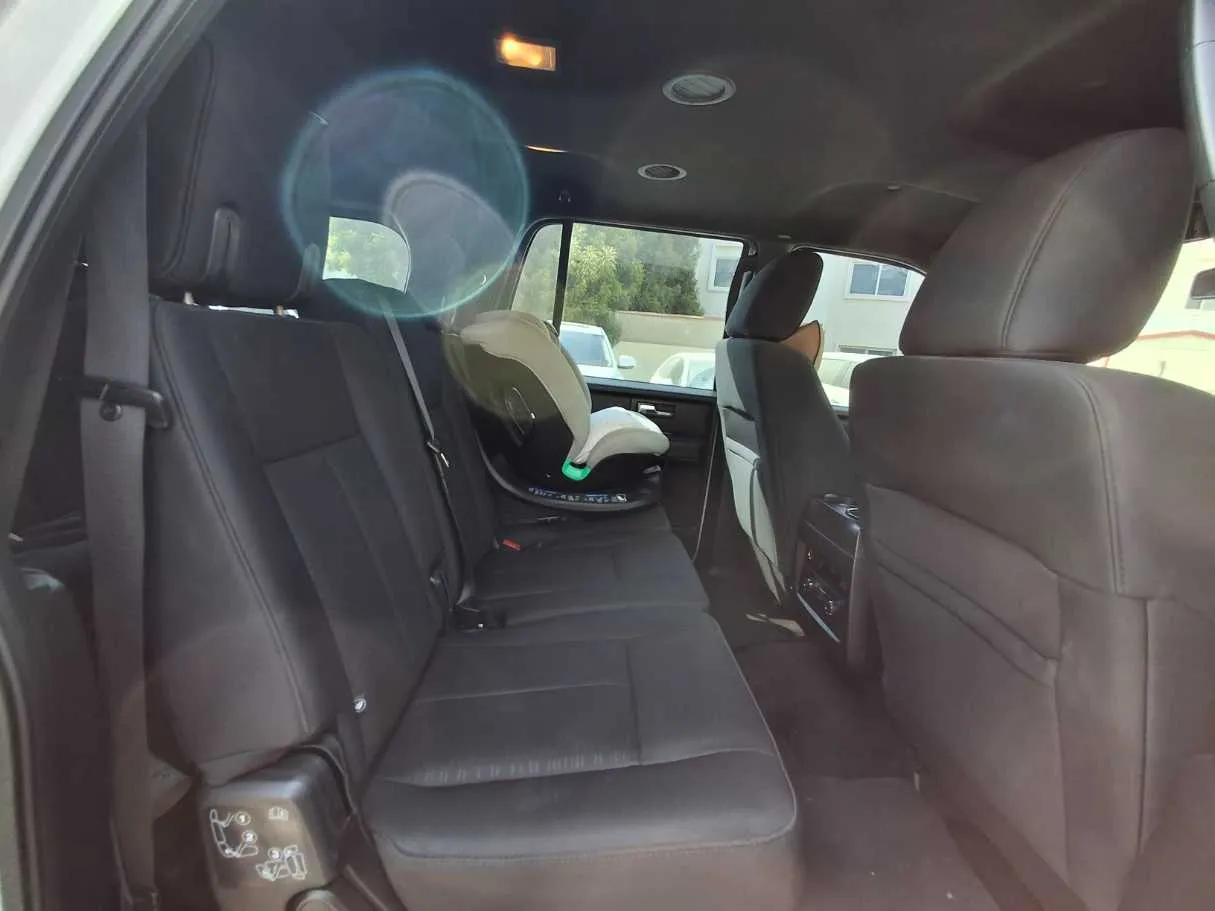 Car image 13