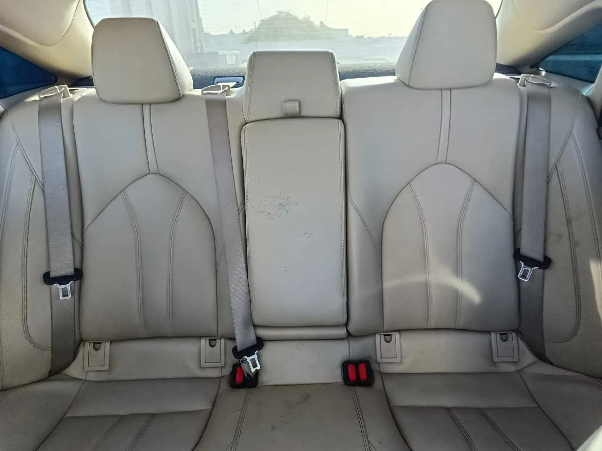 Car image 21