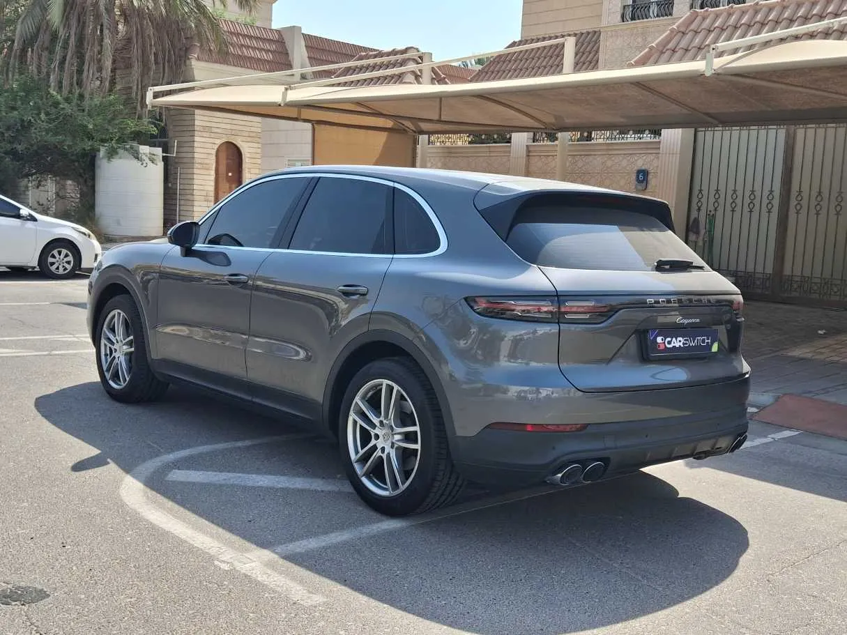Car image 7