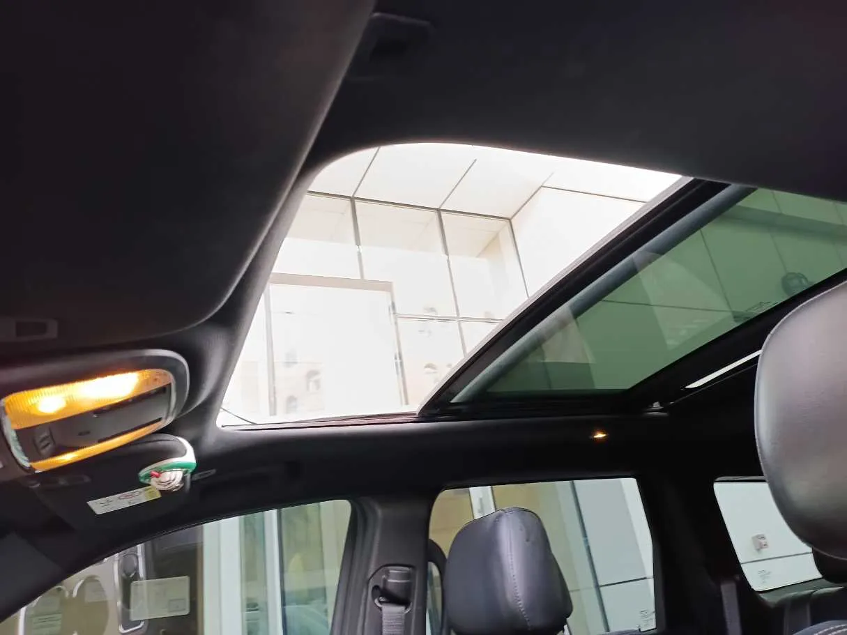 Car image 22