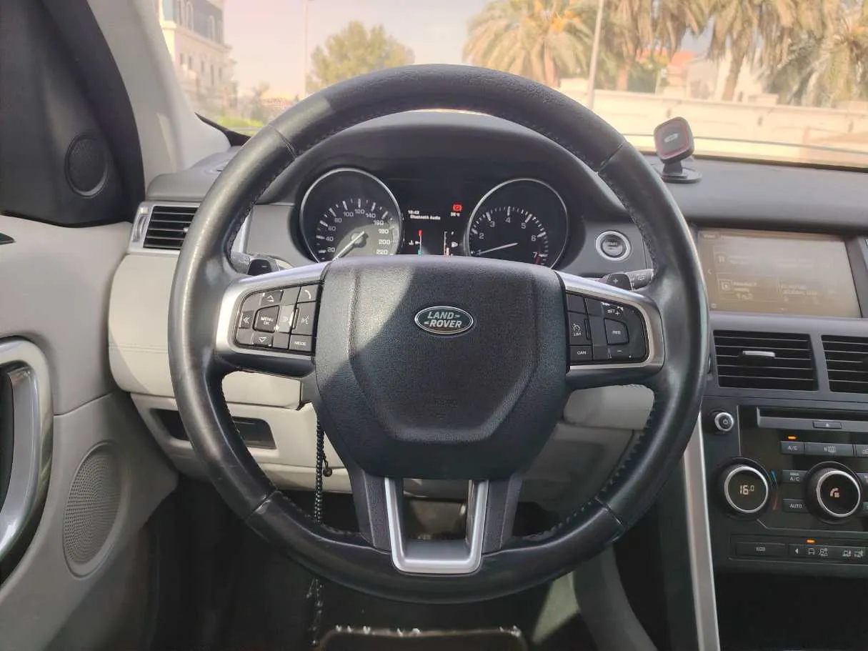 Car image 21
