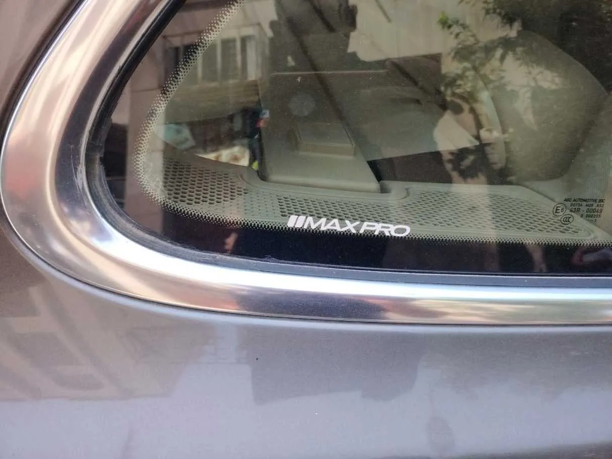 Car image 40