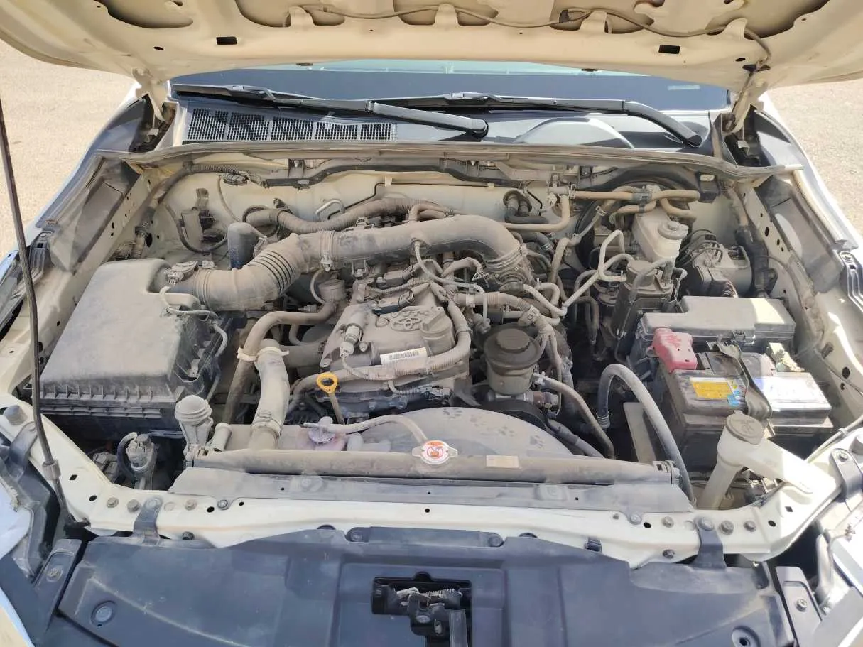 Car image 32
