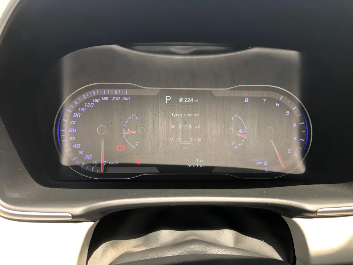 Car image 17