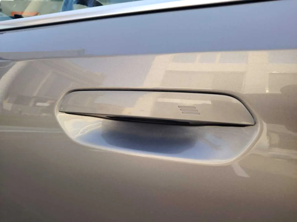 Car image 35
