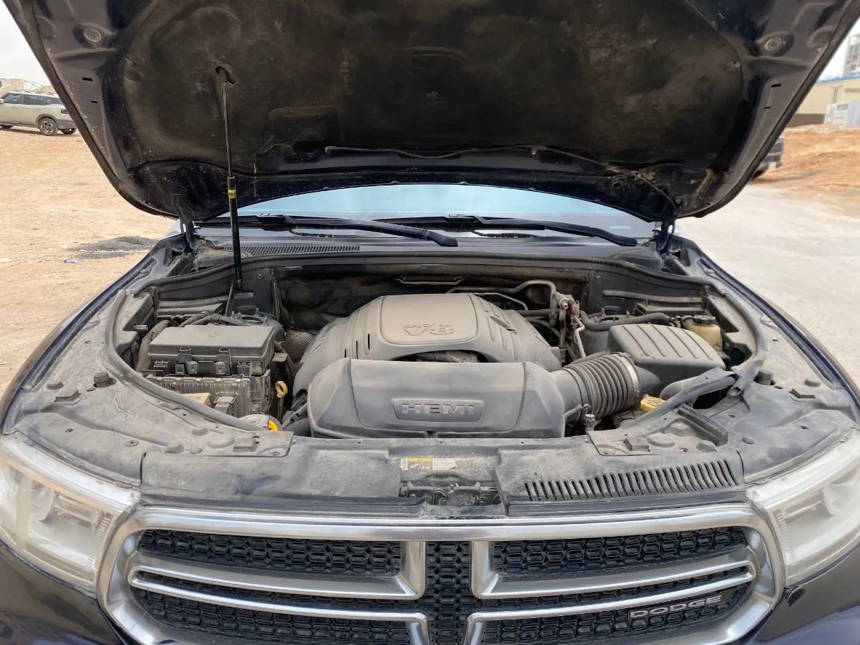 Car image 30