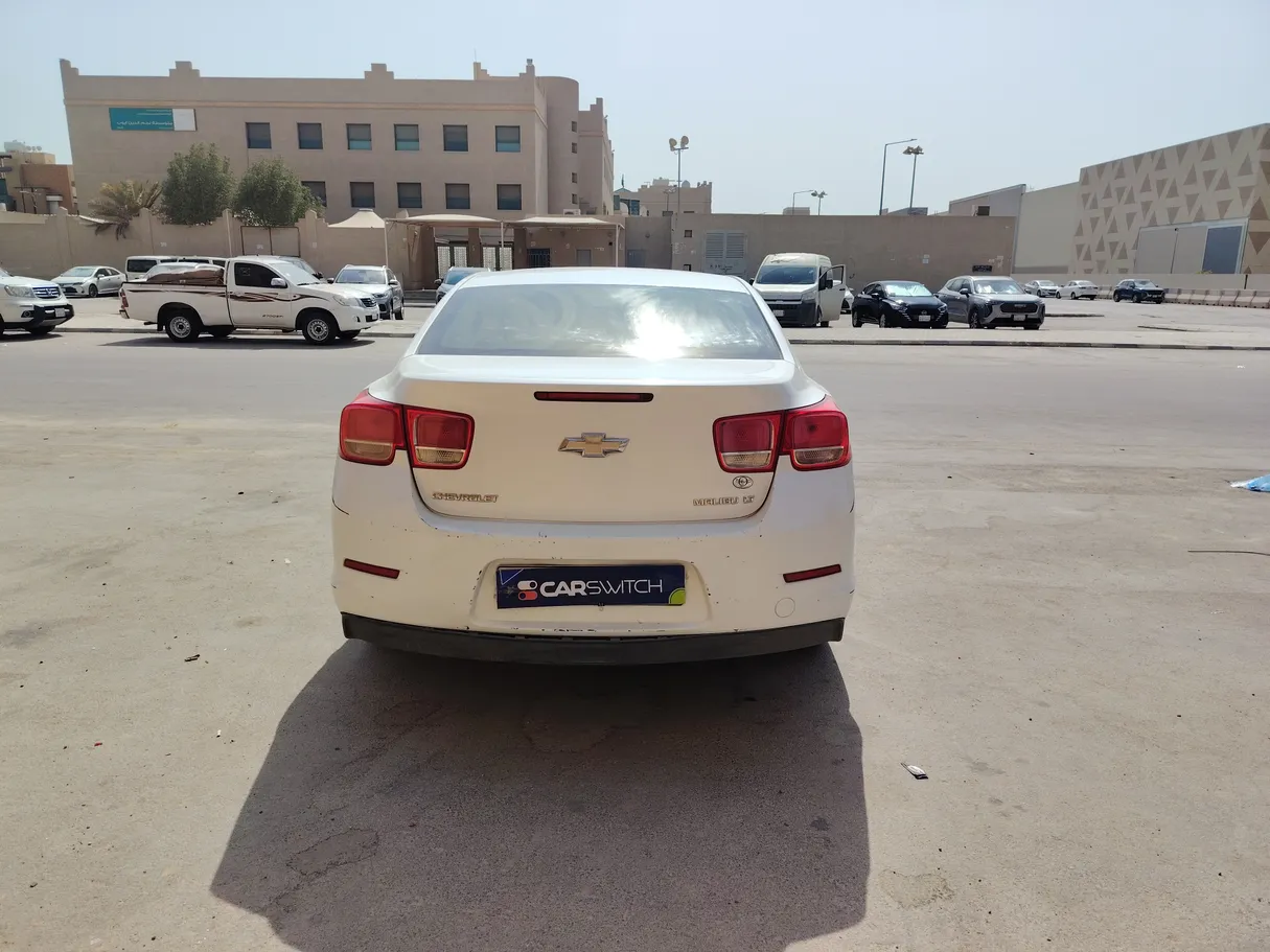 Car image 6