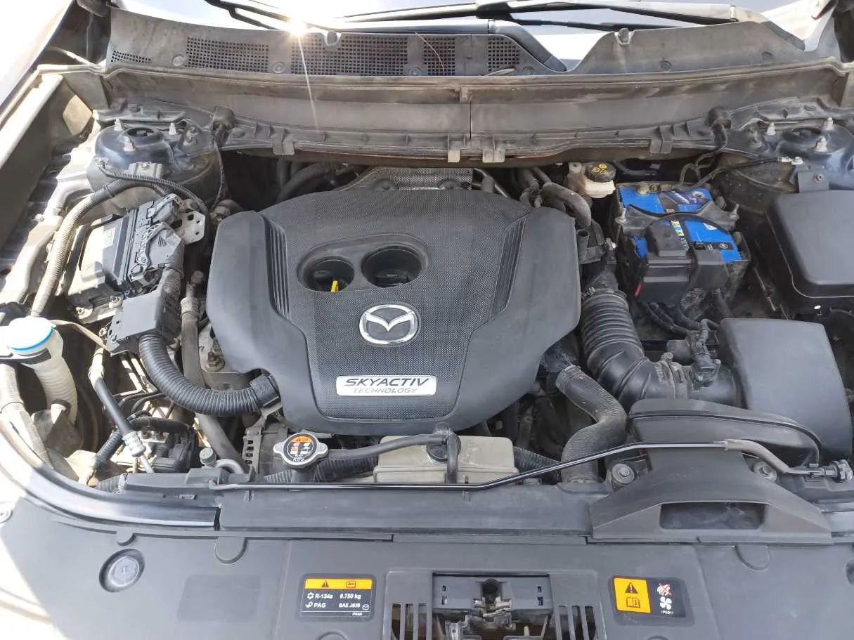 Car image 26
