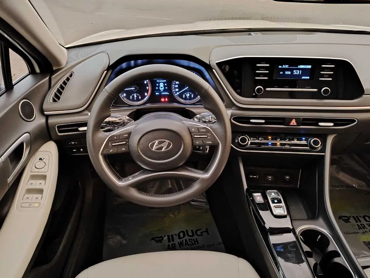 Car image 22