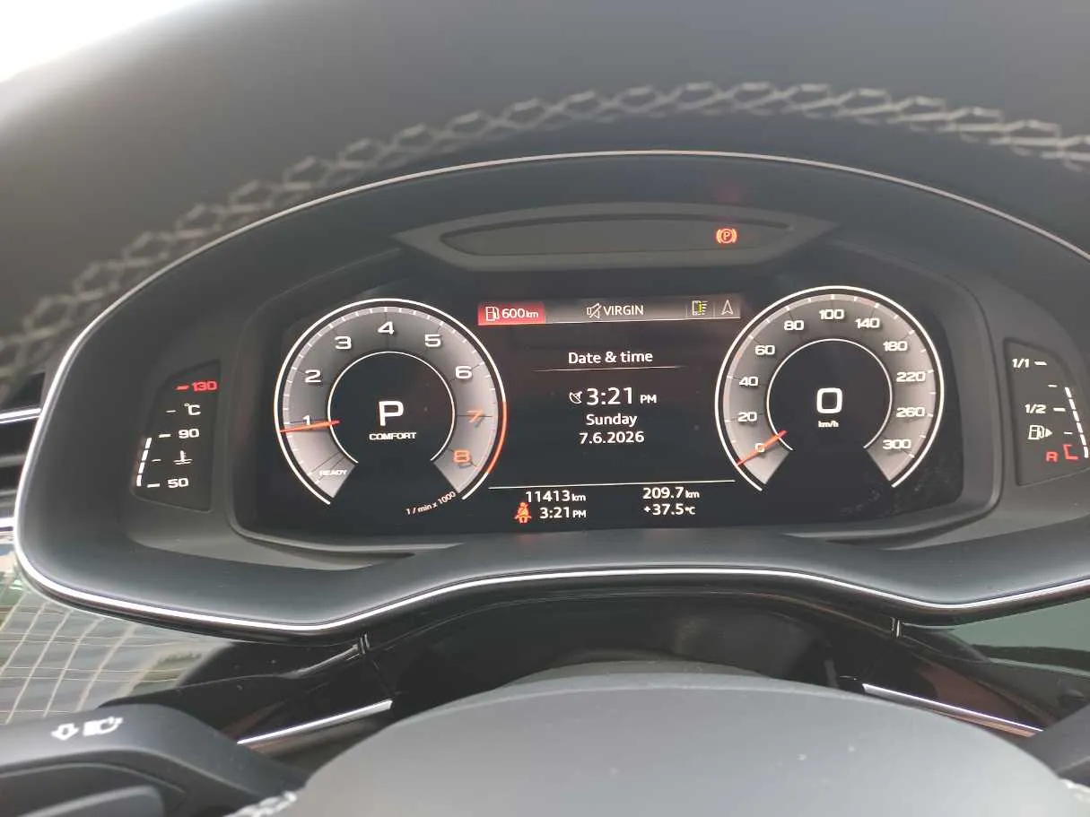 Car image 20