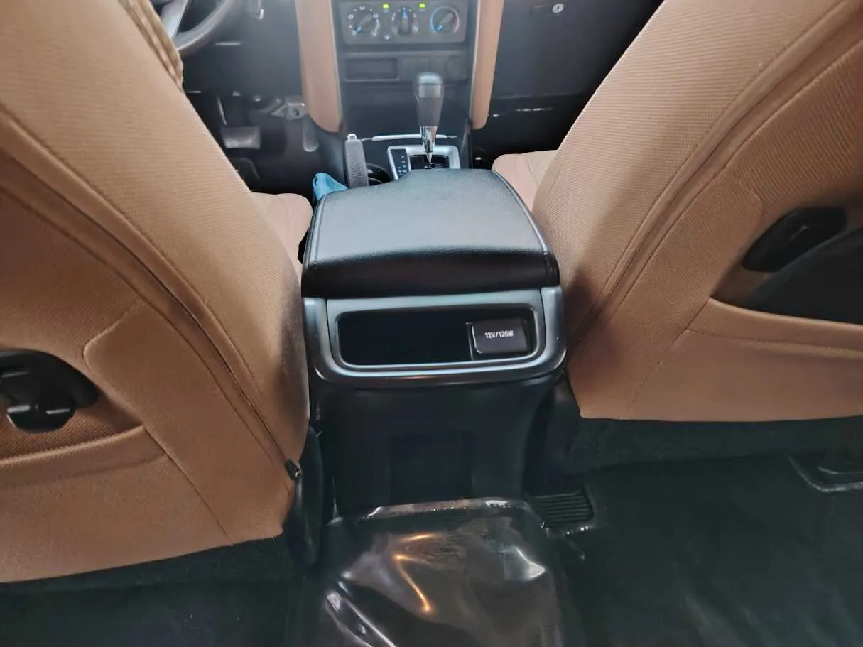 Car image 39