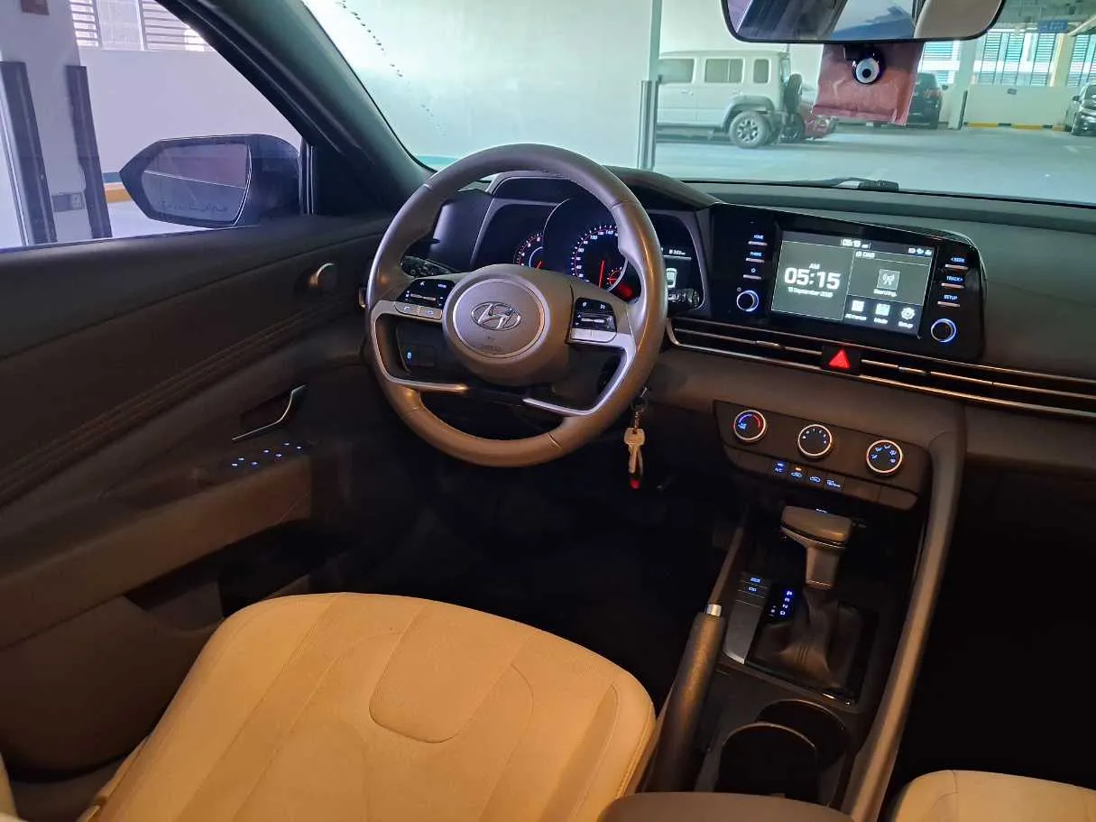 Car image 18