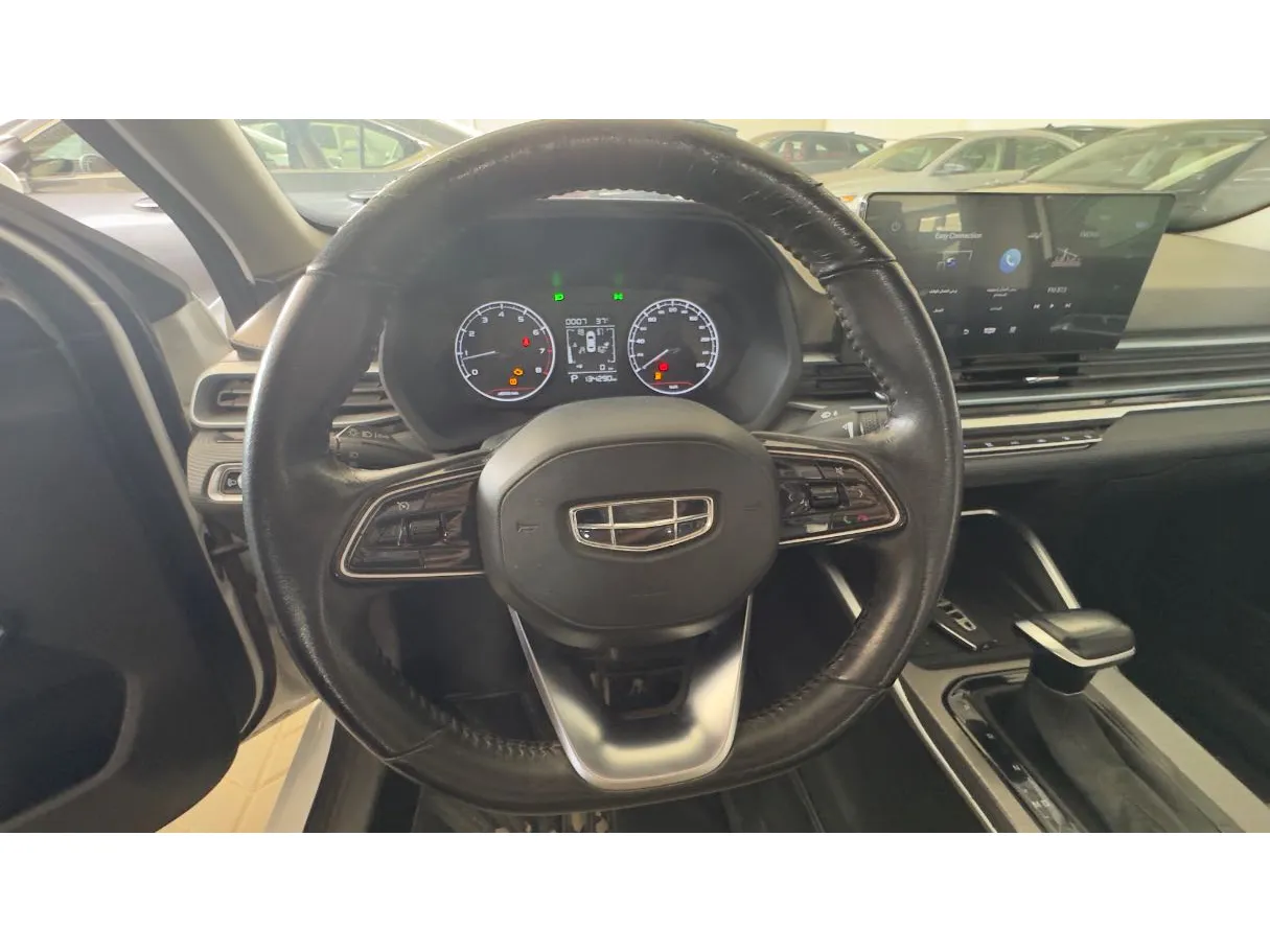 Car image 16