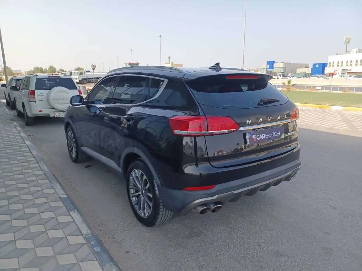 Car image 7