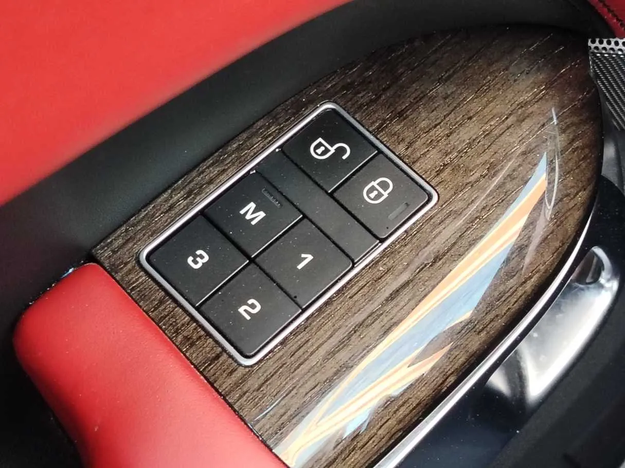 Car image 29