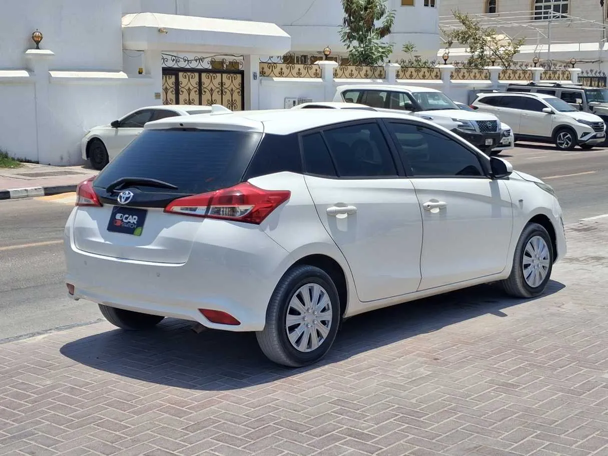 Car image 5