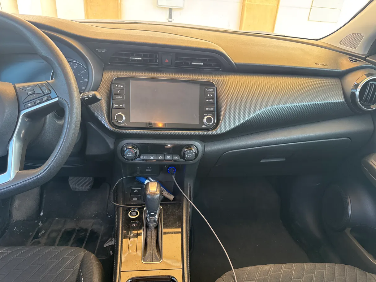 Car image 7