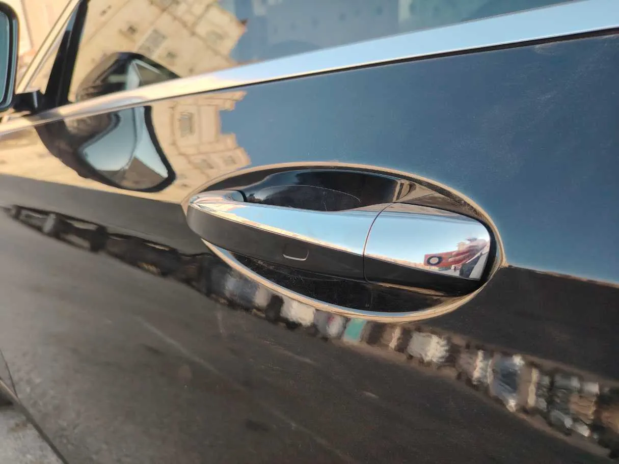 Car image 33