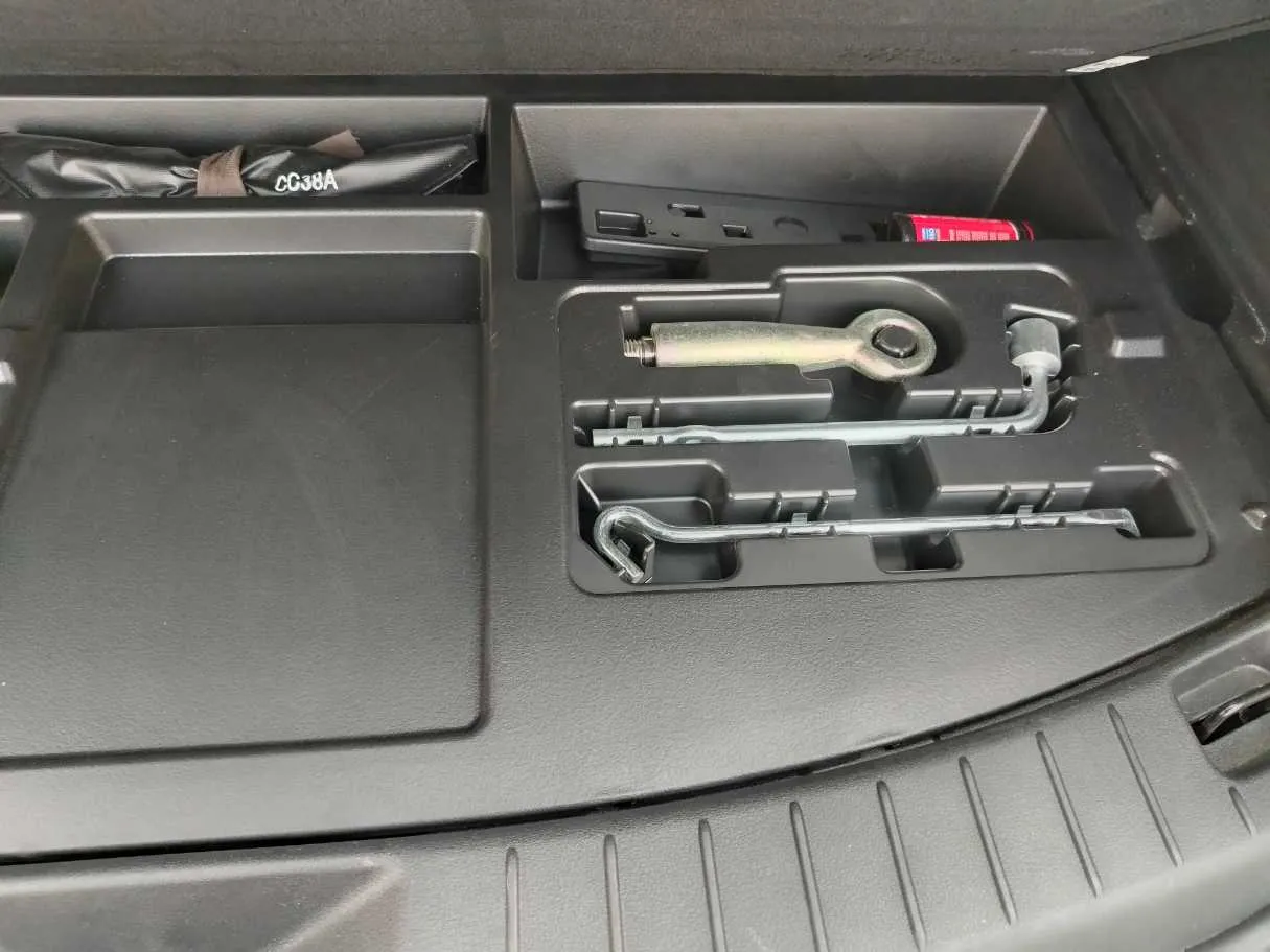 Car image 45