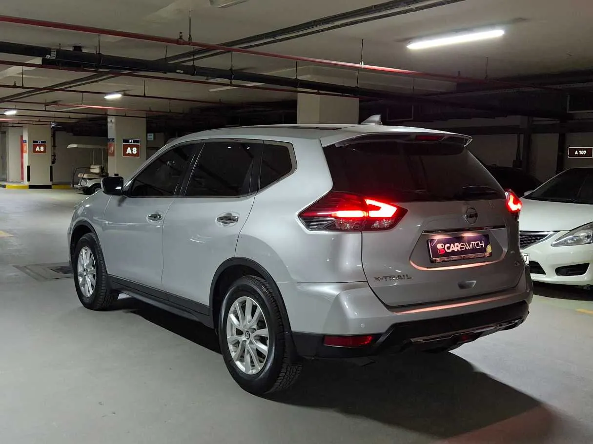 Car image 7