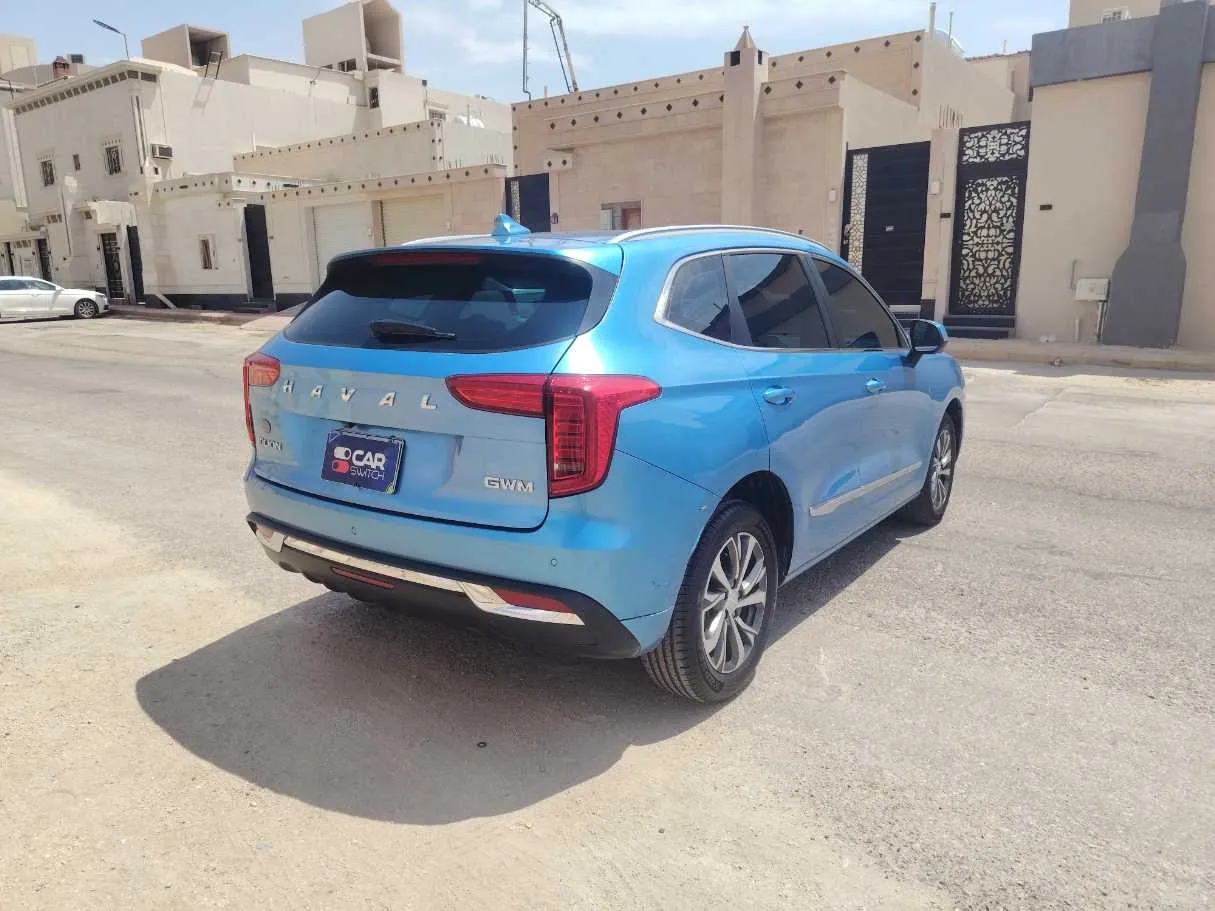 Car image 5