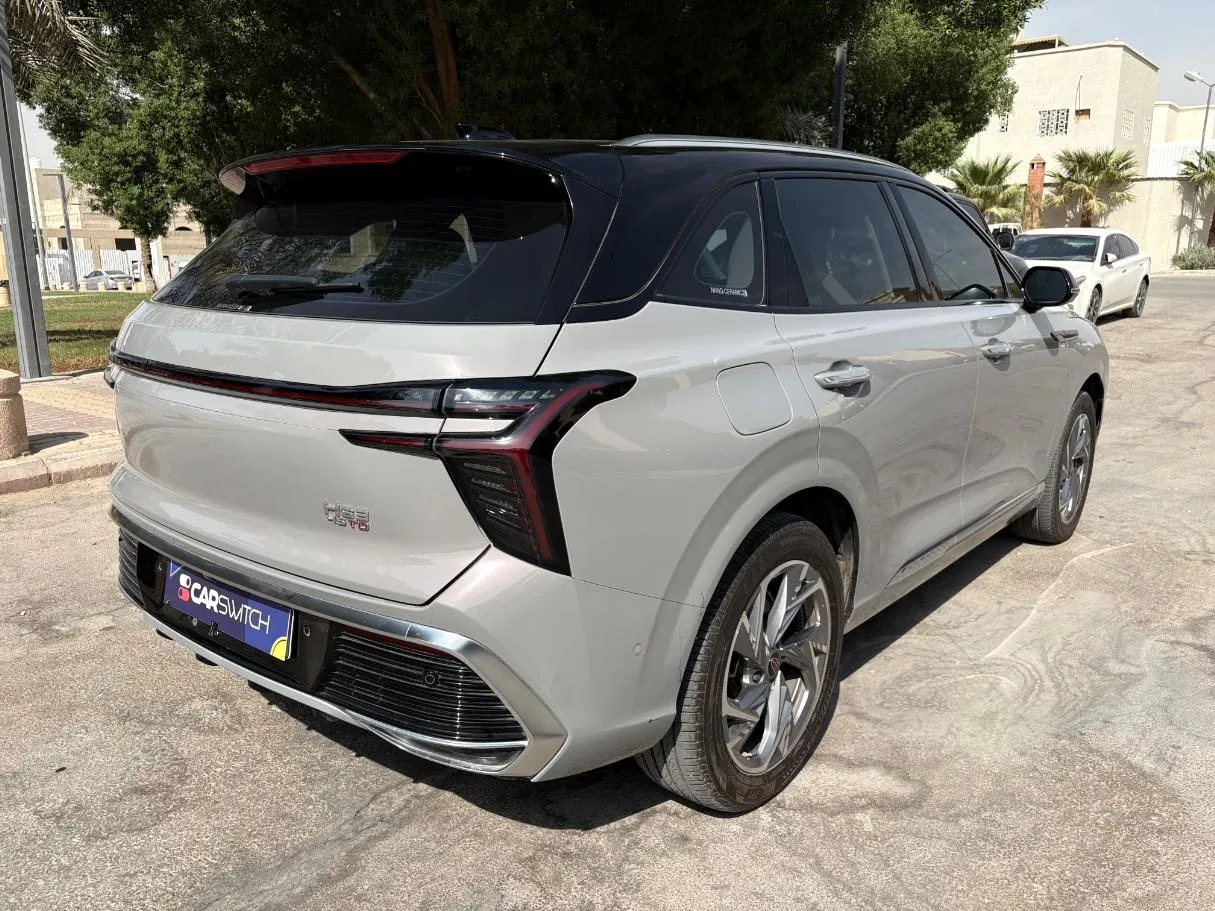 Car image 5