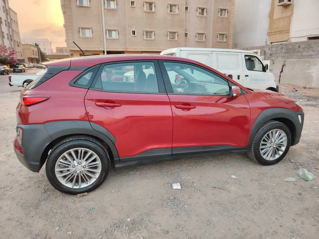 Car image 4